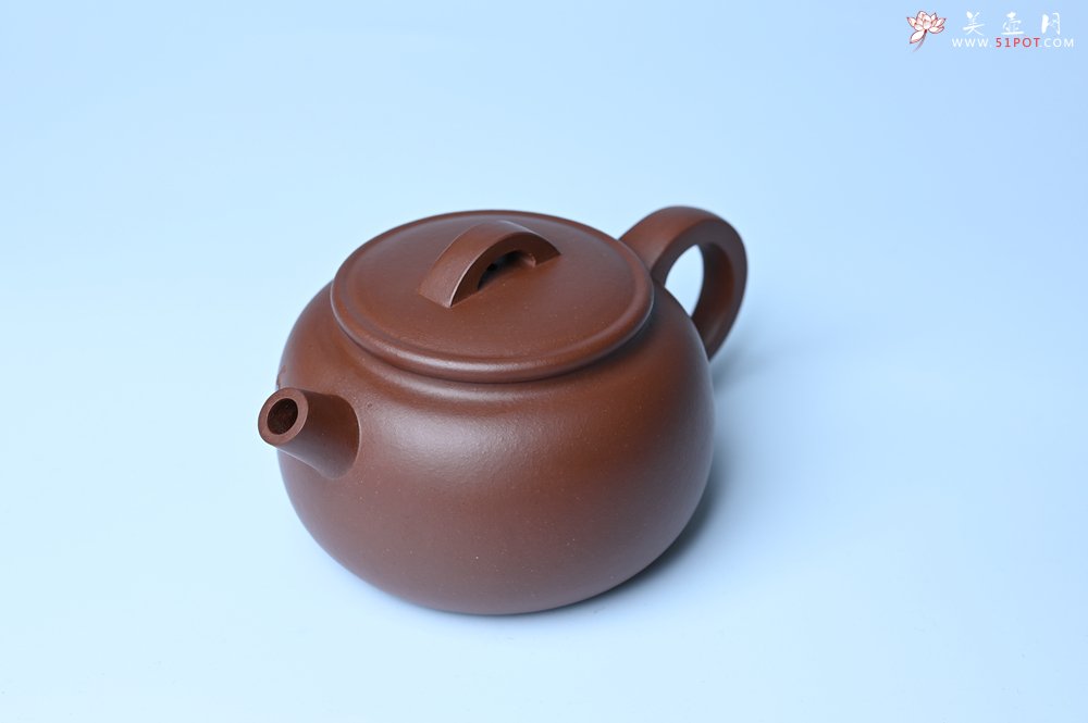 紫砂壶图片：毛国强入室弟子黄云初 特好老紫泥汉瓦壶 名家何水法书法“大彻大悟” 刘世涛伯陶刻 - 宜兴紫砂壶网