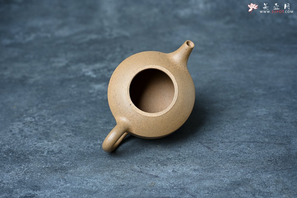 紫砂壶图片：美壶特惠 优质黄金段泥镜瓦壶 茶人醉爱 - 宜兴紫砂壶网
