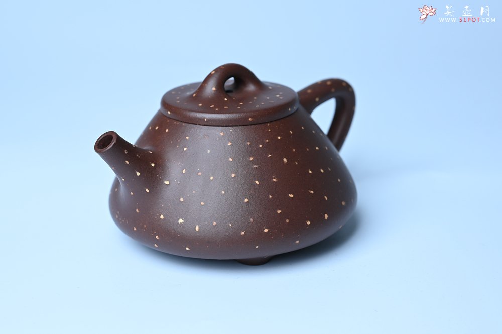 紫砂壶图片：潜力股周小培 特好老紫泥铺砂全手工子冶石瓢 - 宜兴紫砂壶网