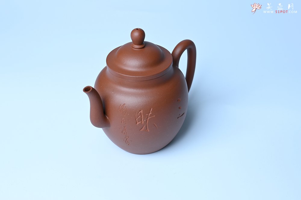 紫砂壶图片：毛国强入室弟子黄云初 特好清水泥高宫灯壶 名家何水法书法“三昧”，刘世涛伯陶刻 - 宜兴紫砂壶网