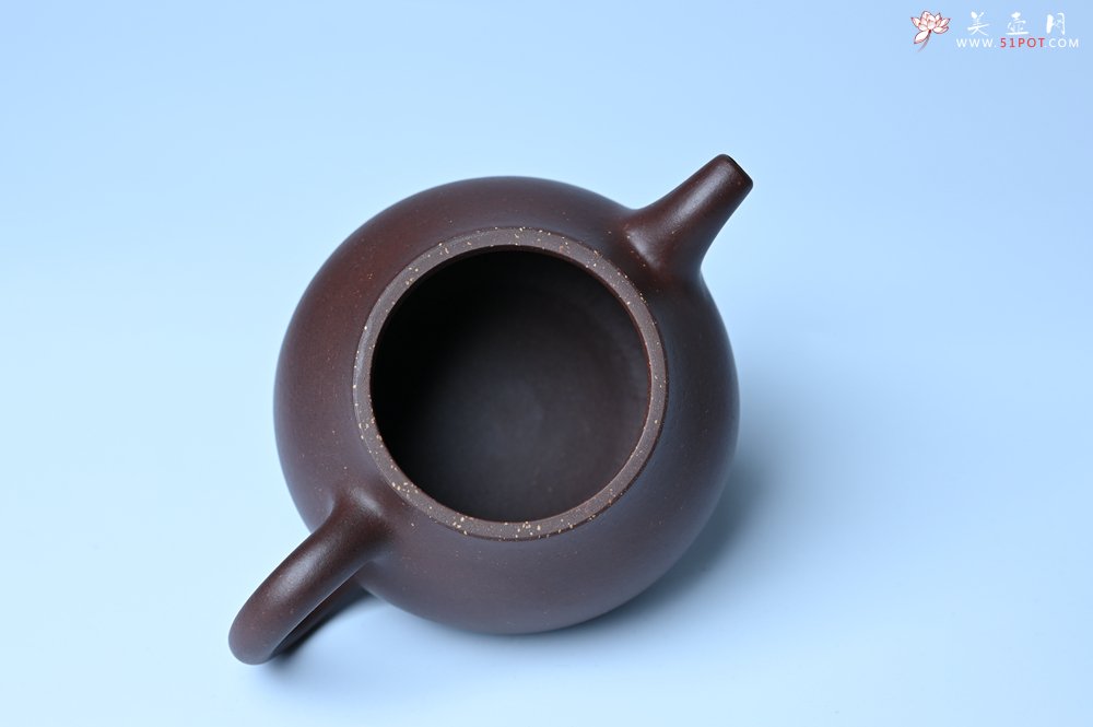紫砂壶图片：美壶特惠 潜力股王老师 全手工刹凹成型单片拍打老紫泥潘壶 - 宜兴紫砂壶网