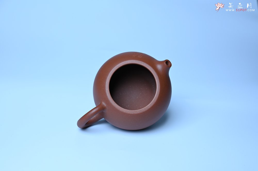 紫砂壶图片：毛国强入室弟子黄云初 特好老清水泥欢喜西施壶 名家何水法书法 刘世涛伯陶刻 - 宜兴紫砂壶网