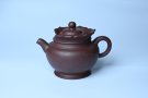 紫砂壶图片：实力派工艺师周斌 老紫泥精工僧帽壶 - 宜兴紫砂壶网