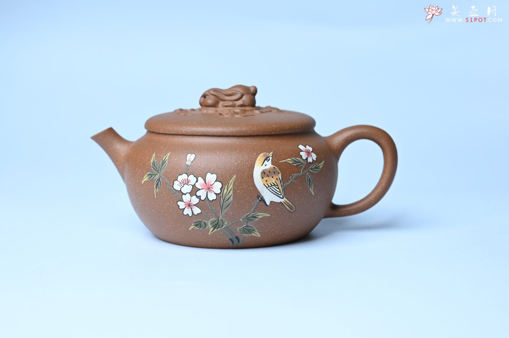 紫砂壶图片：美壶特惠 优质降坡泥花鸟听兔壶 茶人醉爱 - 宜兴紫砂壶网