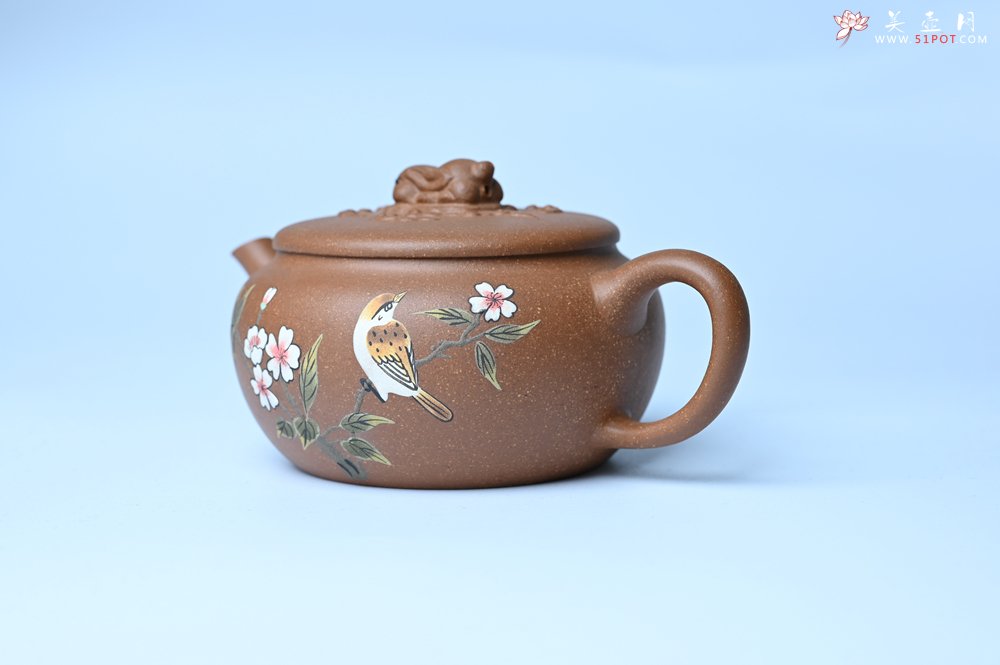 紫砂壶图片：美壶特惠 优质降坡泥花鸟听兔壶 茶人醉爱 - 宜兴紫砂壶网