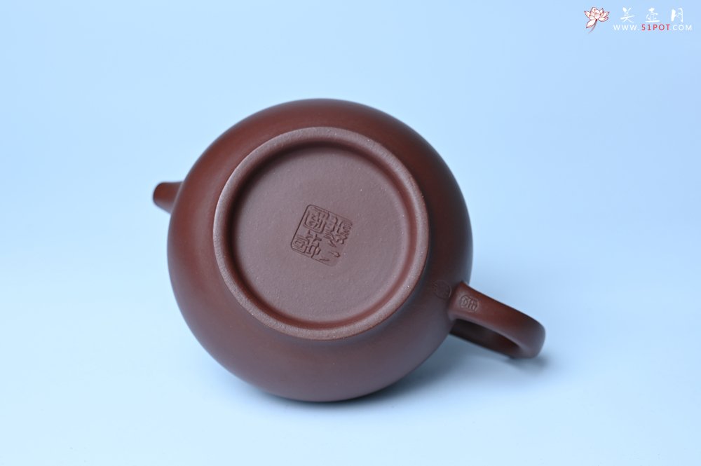 紫砂壶图片：潜力股周小培老师 4号井深井红皮龙全手工修德壶 养后特润 期待与您结缘 - 宜兴紫砂壶网