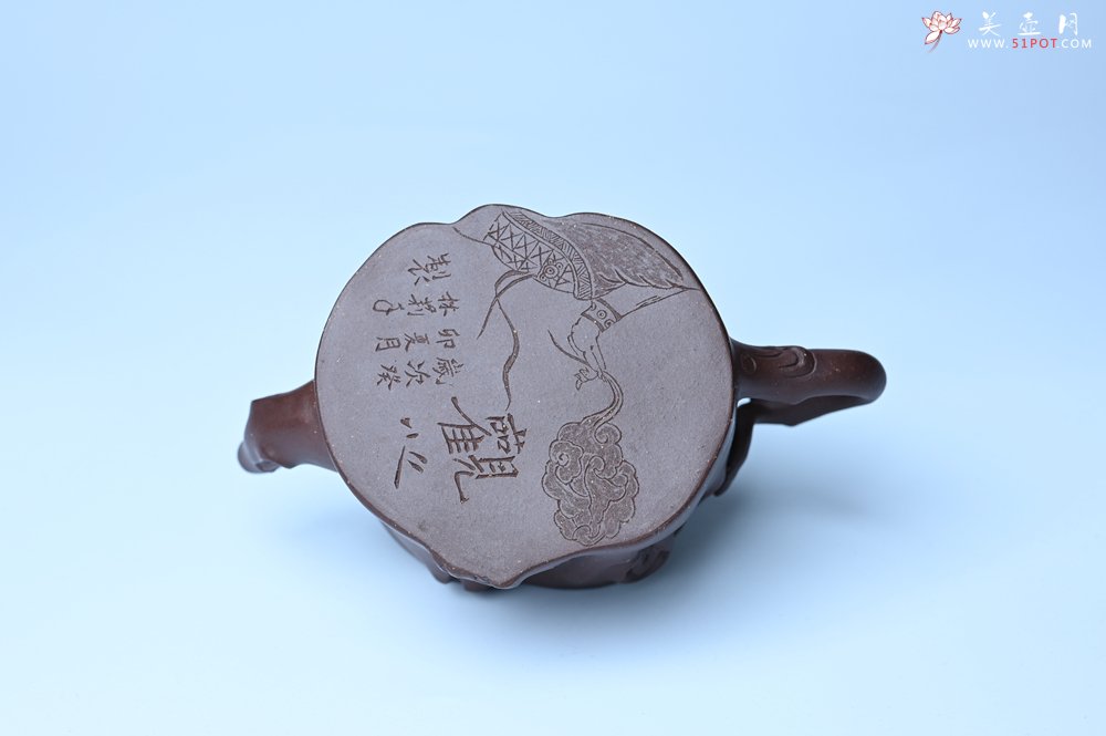 紫砂壶图片：美壶特惠 精致老紫泥佛手壶 肌理生动 底部刻佛手祥云特文气 - 宜兴紫砂壶网