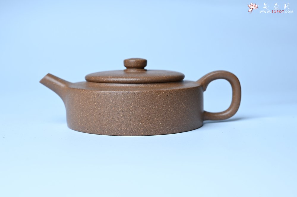 紫砂壶图片：美壶特惠  精工老段周盘壶 小壶难做 易泡养 杀茶利器 - 宜兴紫砂壶网