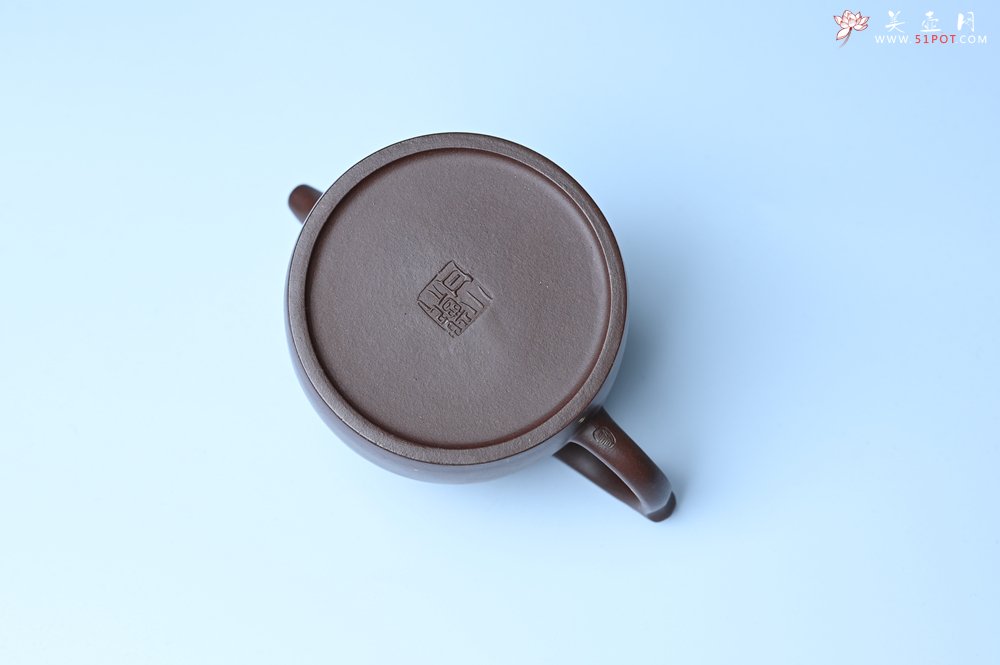 紫砂壶图片：美壶特惠 特好老紫泥洒金井栏壶 茶人醉爱 - 宜兴紫砂壶网