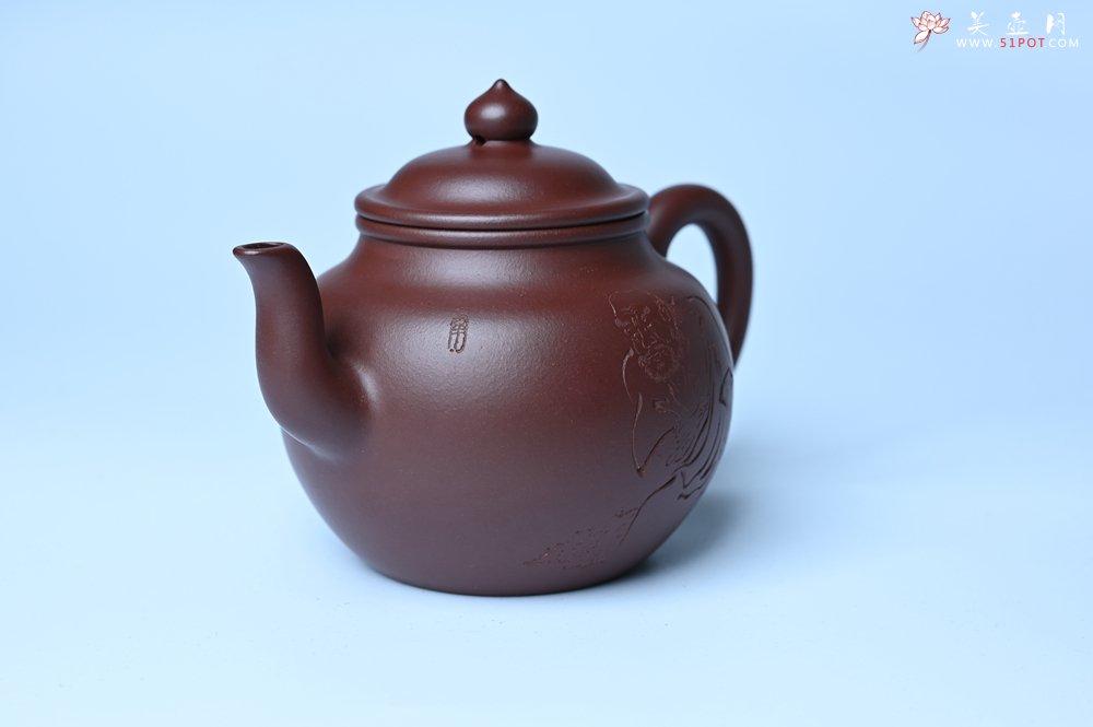 紫砂壶图片：油润黄龙山4号深井红皮龙 全手工高灯壶 文气装饰人物 道法自然 - 宜兴紫砂壶网