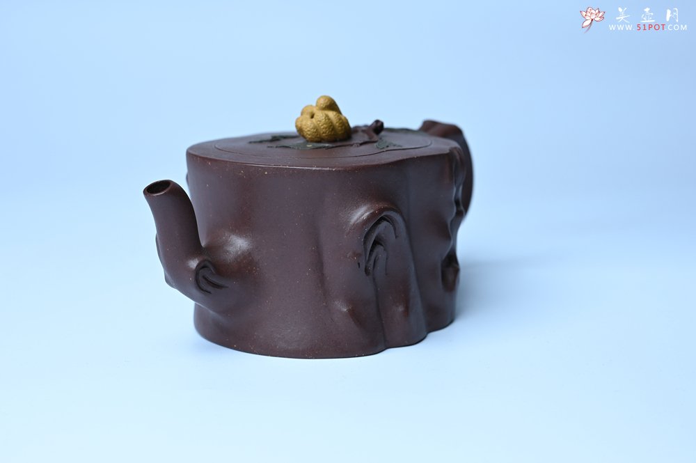 紫砂壶图片：美壶特惠 精致老紫泥佛手壶 肌理生动 底部刻佛手祥云特文气 - 宜兴紫砂壶网