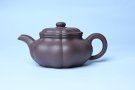 紫砂壶图片：美壶特惠 紫砂壶手工手制优质紫泥葵仿古壶 茶人醉爱 - 宜兴紫砂壶网