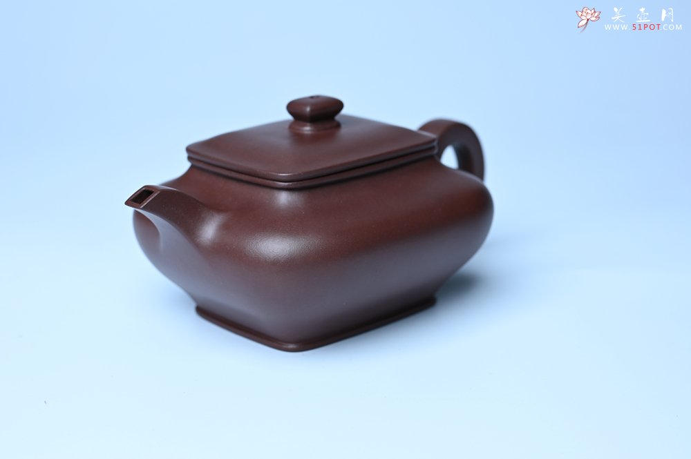 紫砂壶图片：油润老紫泥全手工精工小四方虚扁壶 - 宜兴紫砂壶网