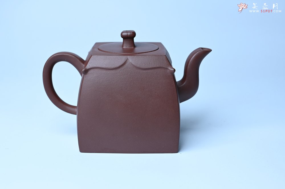 紫砂壶图片：美壶特惠 精致四方圆口壶 造型新颖 - 宜兴紫砂壶网