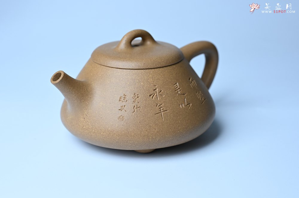 紫砂壶图片：油润老段泥(此泥料属于家藏老料！油润无比，识者自知！)全手工曼生石瓢 陶兴精心装饰 - 宜兴紫砂壶网