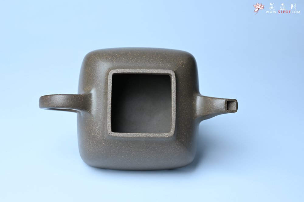 紫砂壶图片：实力派张海艳全手工蟹壳老青段泥精工弧菱壶 - 宜兴紫砂壶网