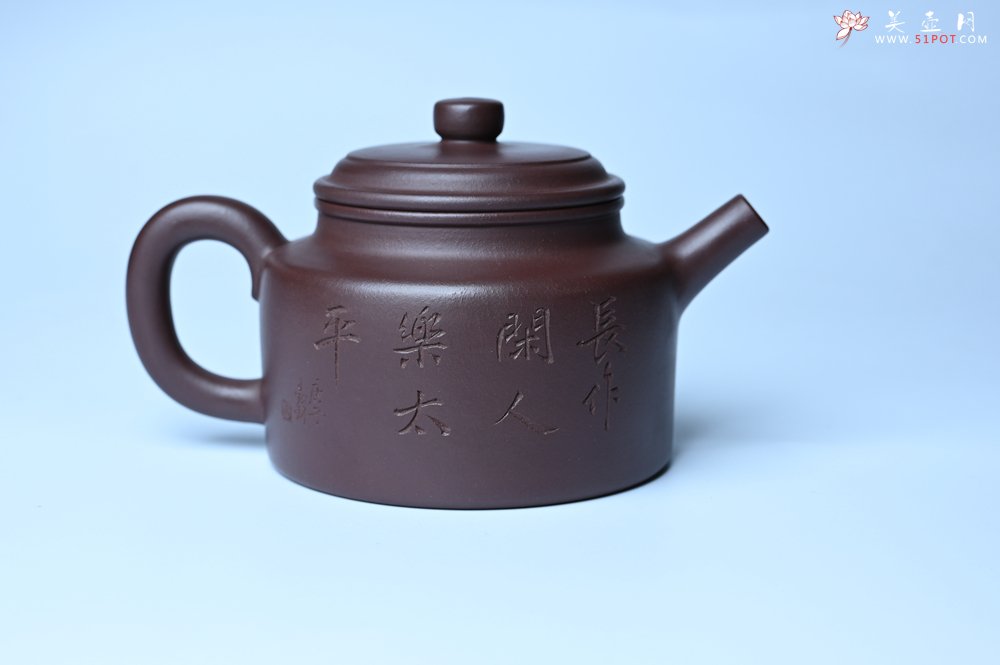 紫砂壶图片：油润底曹青 全手工德中茶壶 装饰人物特文气 - 宜兴紫砂壶网