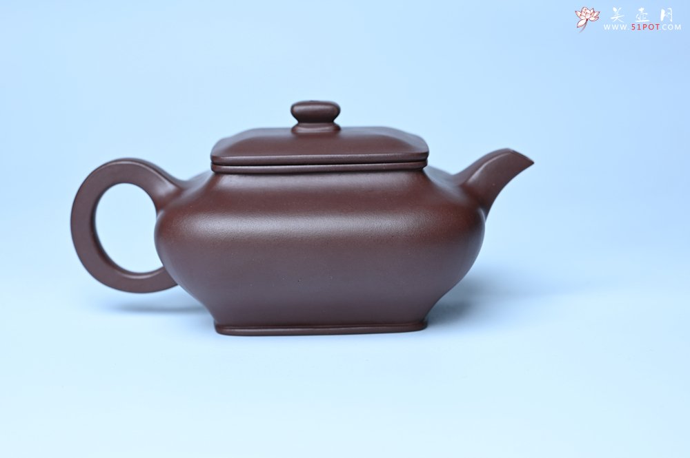 紫砂壶图片：油润老紫泥全手工精工小四方虚扁壶 - 宜兴紫砂壶网