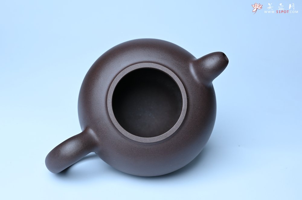 紫砂壶图片：美壶特惠 精致优质黑星土道洪风格德福壶 茶人醉爱 - 宜兴紫砂壶网