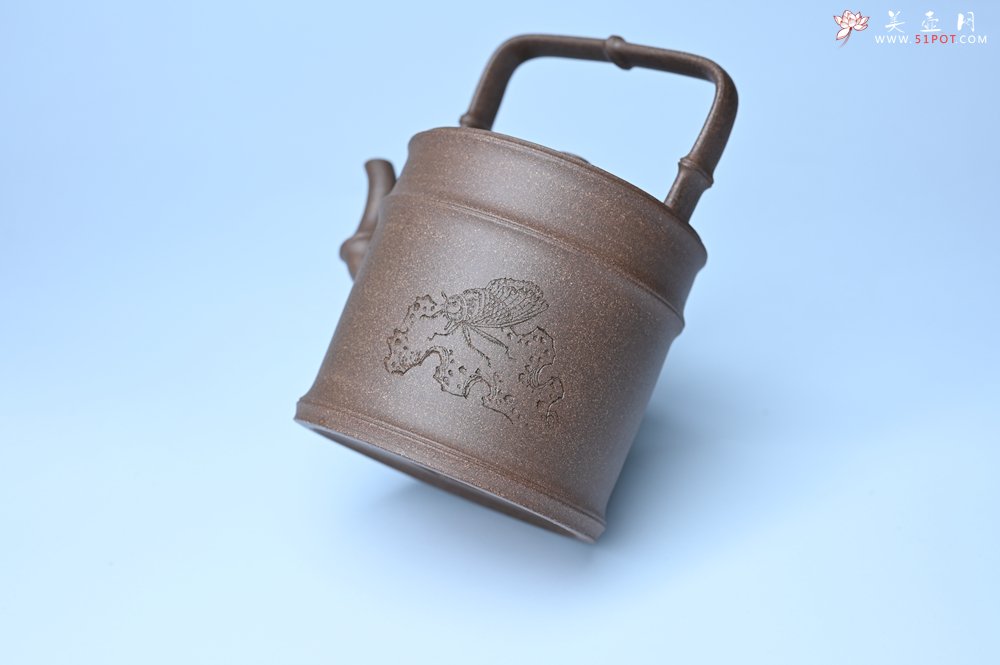 紫砂壶图片：美壶特惠 特好老段泥 精工知（知了）足（竹子）提梁 挺拔秀雅 - 宜兴紫砂壶网