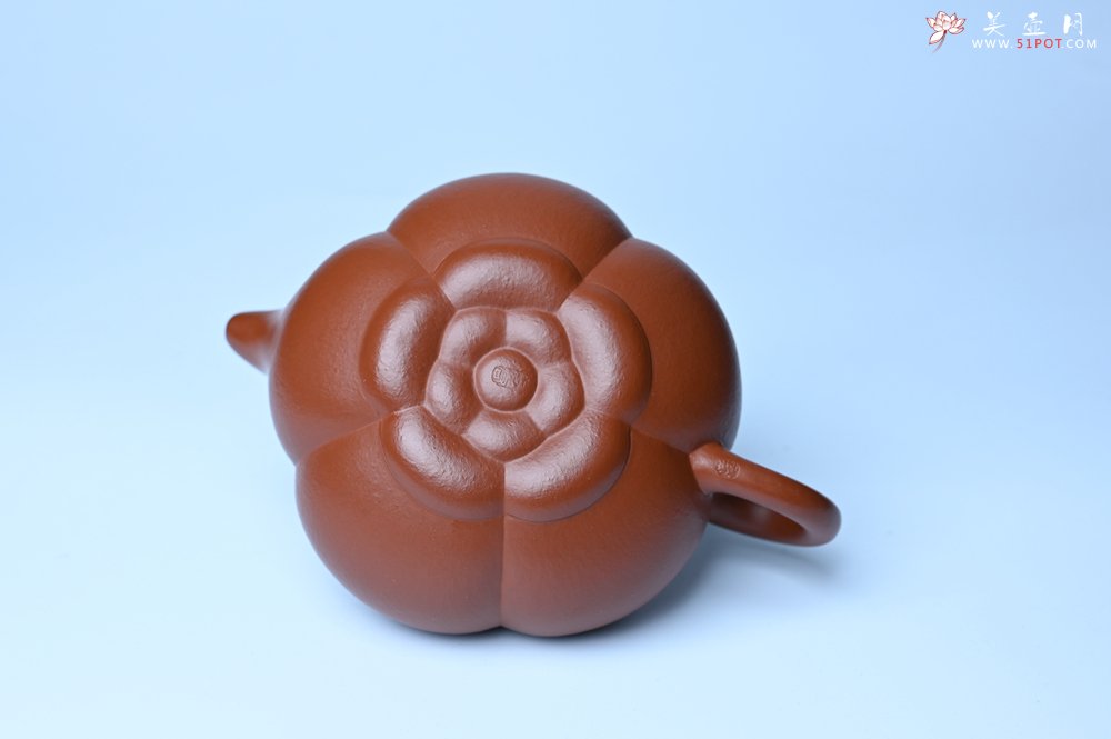 紫砂壶图片：美壶特惠 精品大红袍朱泥上合桃 茶人醉爱 - 宜兴紫砂壶网