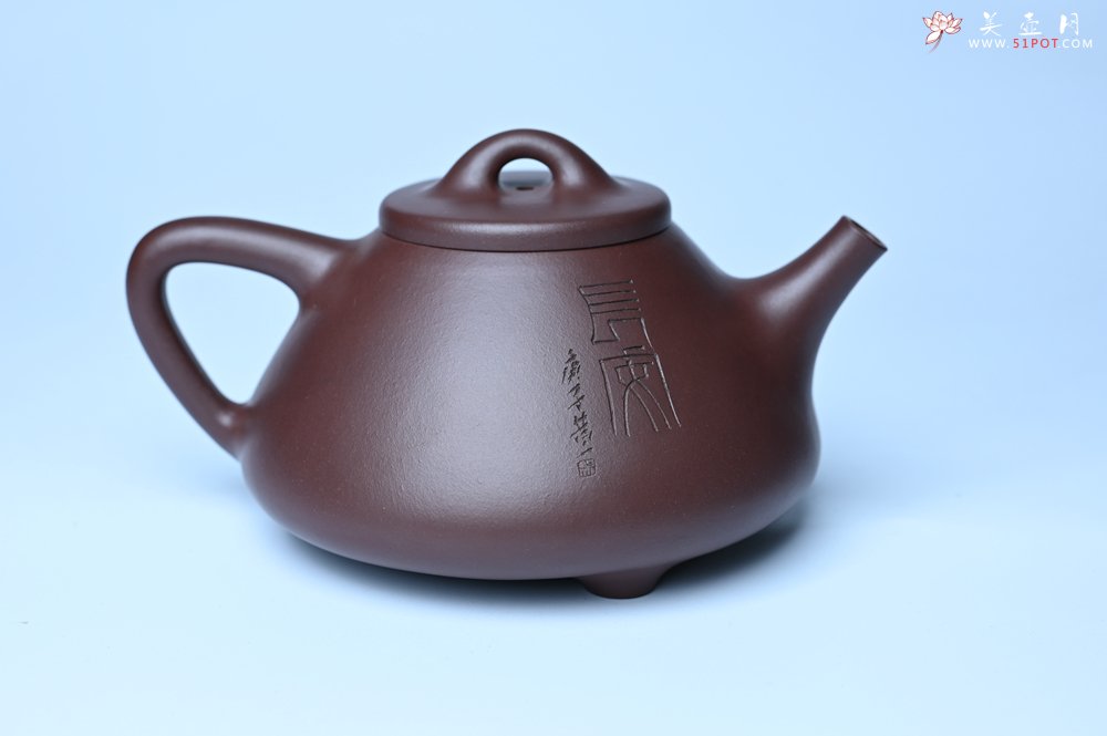 紫砂壶图片：特油润底曹青 全手工子冶石瓢 助工装饰菩萨坐骑瑞兽 - 宜兴紫砂壶网