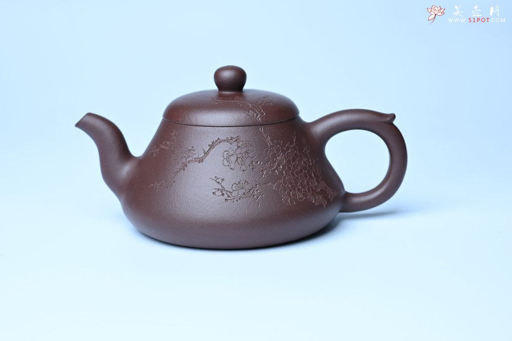 紫砂壶图片：潜力股周小培老师 全手工底槽青缘德壶 装饰通转梅花特文气 期待与您结缘 - 宜兴紫砂壶网
