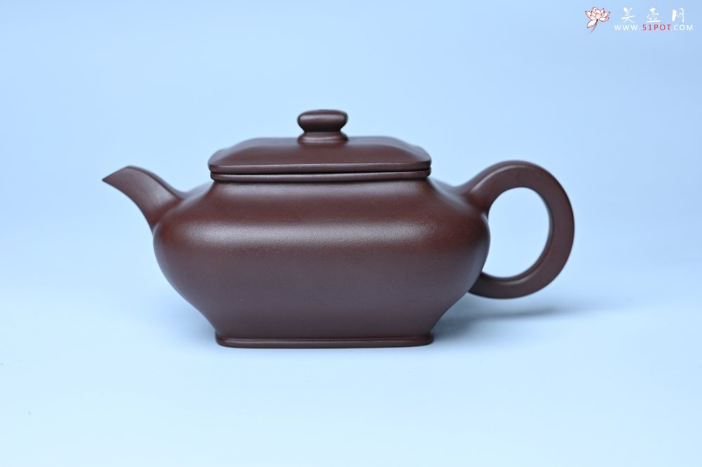 紫砂壶图片：油润老紫泥全手工精工小四方虚扁壶 - 宜兴紫砂壶网