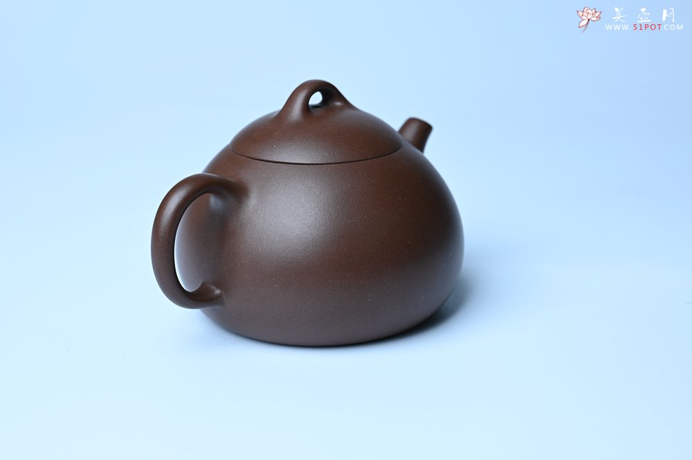 紫砂壶图片：美壶特惠 特好老紫泥小半月 茶人醉爱 - 宜兴紫砂壶网