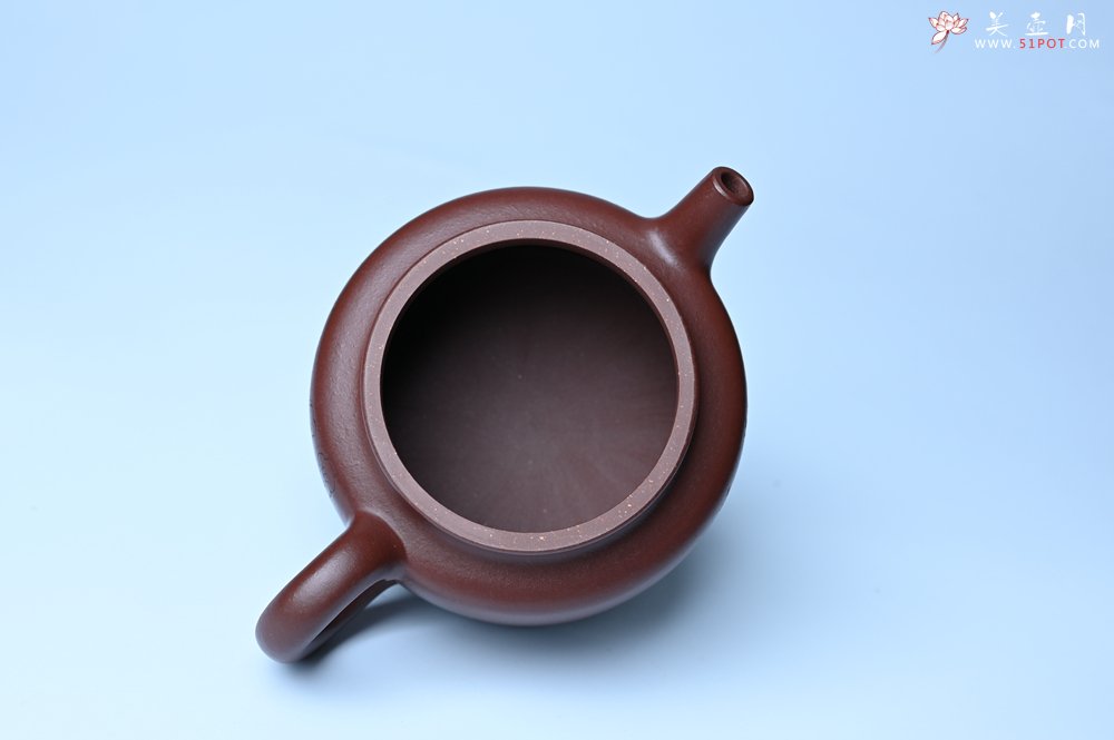 紫砂壶图片：油润黄龙山4号深井红皮龙 全手工德中壶 做工特好 装饰清供图 特文气 - 宜兴紫砂壶网