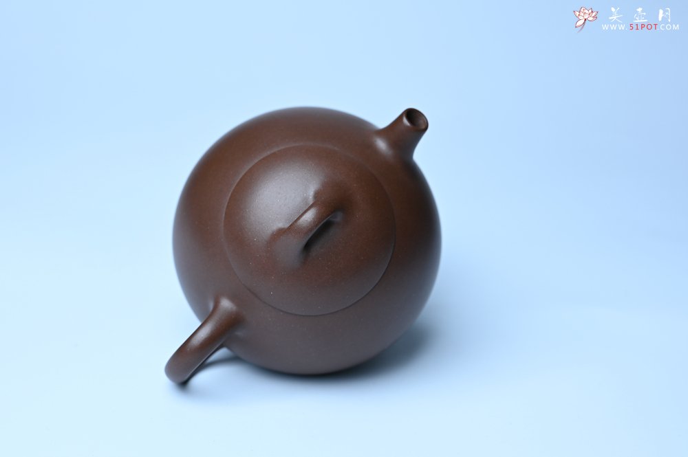 紫砂壶图片：美壶特惠 特好老紫泥小半月 茶人醉爱 - 宜兴紫砂壶网