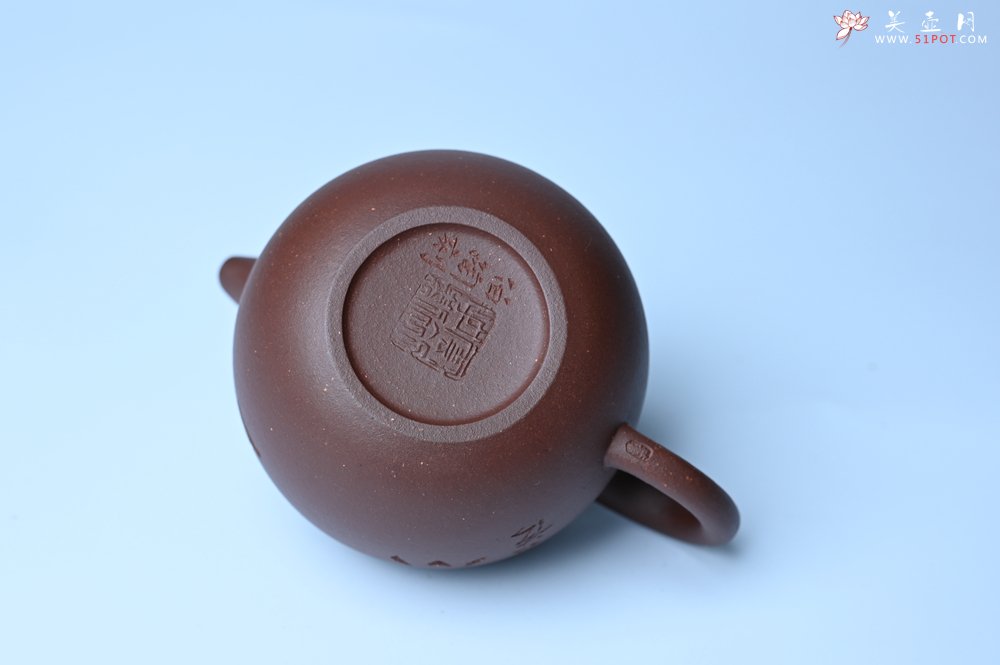 紫砂壶图片：毛国强入室弟子黄云初 特好老紫泥匏尊壶 名家何水法书法“坐忘” 刘世涛伯陶刻 - 宜兴紫砂壶网