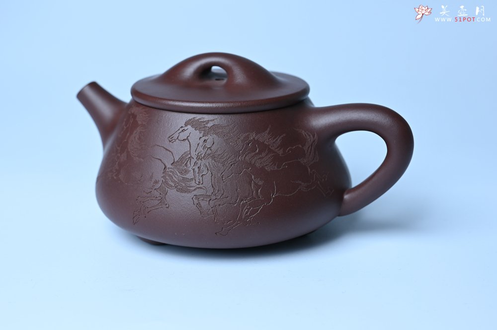 紫砂壶图片：实力派周斌 优质底槽青全手工精工满瓢壶  范小君徒杨志超装饰七骏图 - 宜兴紫砂壶网