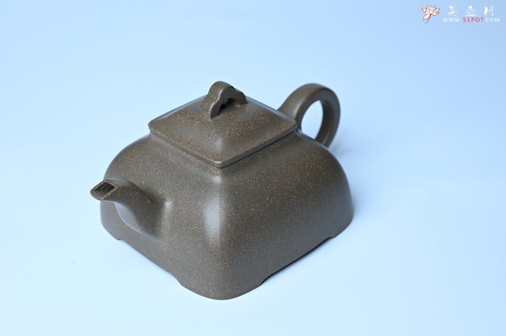 紫砂壶图片：实力派张海艳全手工蟹壳老青段泥精工弧菱壶 - 宜兴紫砂壶网