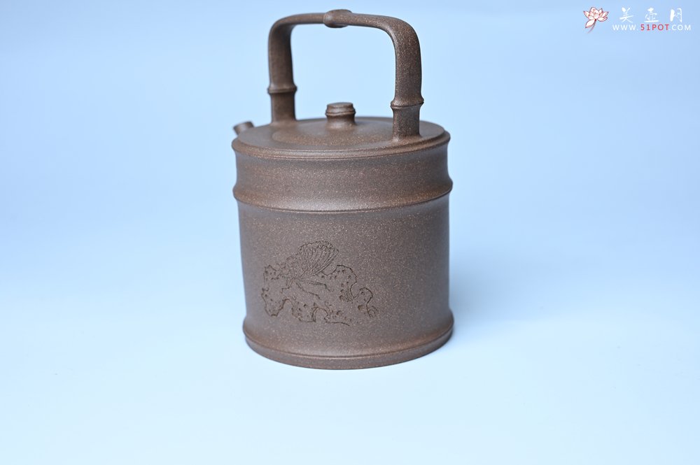 紫砂壶图片：美壶特惠 特好老段泥 精工知（知了）足（竹子）提梁 挺拔秀雅 - 宜兴紫砂壶网