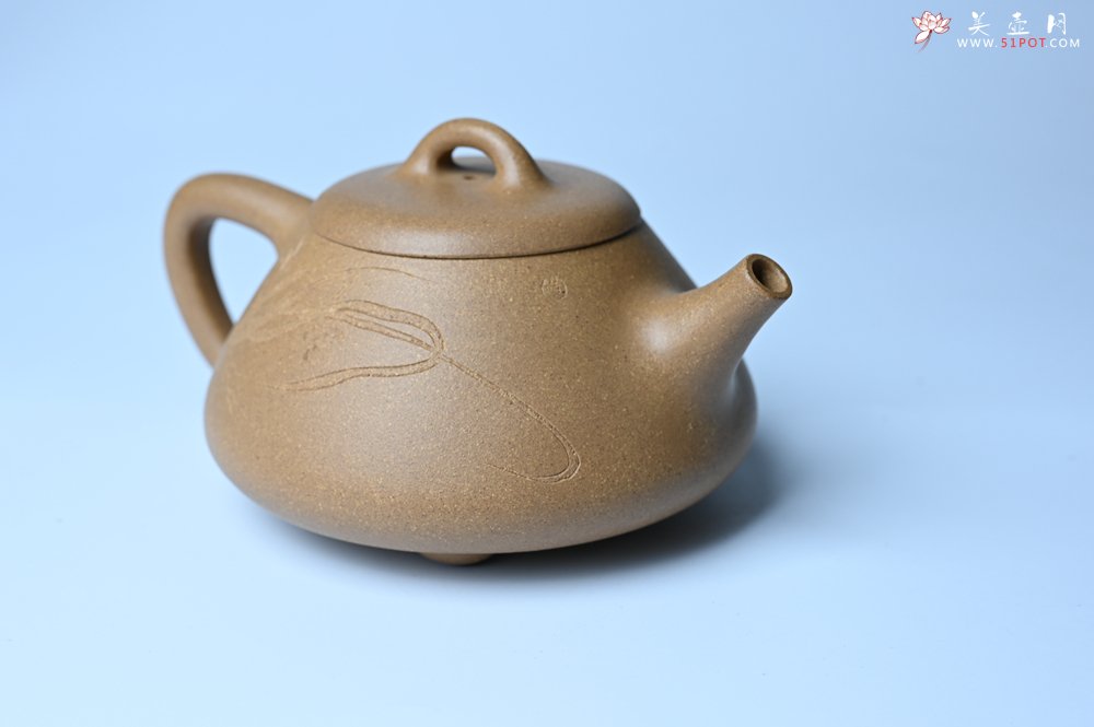 紫砂壶图片：油润老段泥(此泥料属于家藏老料！油润无比，识者自知！)全手工曼生石瓢 陶兴精心装饰 - 宜兴紫砂壶网