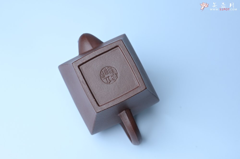 紫砂壶图片：美壶特惠 全手工镶接四方吉金壶 泥料超好 茶人醉爱 - 宜兴紫砂壶网