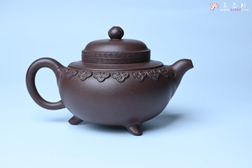 紫砂壶图片：美壶特惠 精致紫泥云肩如意壶 茶人醉爱 - 宜兴紫砂壶网