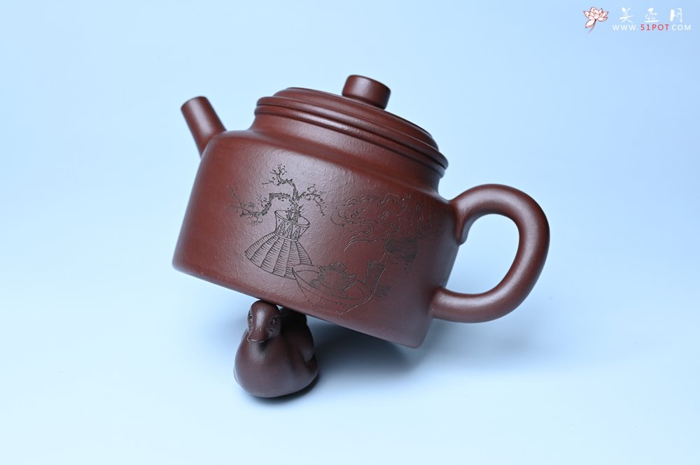 紫砂壶图片：油润黄龙山4号深井红皮龙 全手工德中壶 做工特好 装饰清供图 特文气 - 宜兴紫砂壶网