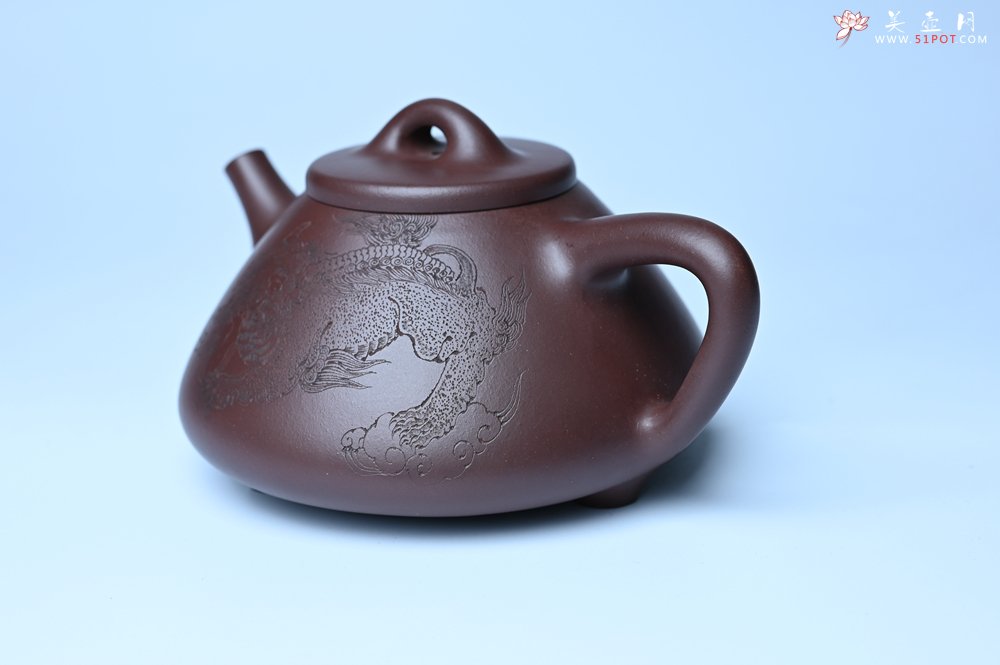 紫砂壶图片：特油润底曹青 全手工子冶石瓢 助工装饰菩萨坐骑瑞兽 - 宜兴紫砂壶网