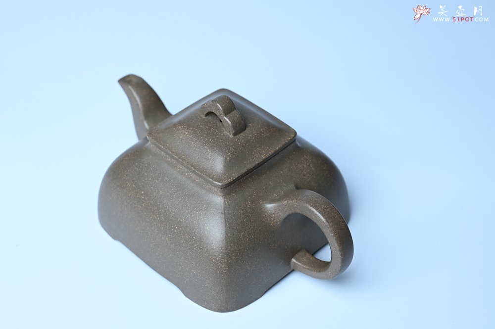 紫砂壶图片：实力派张海艳全手工蟹壳老青段泥精工弧菱壶 - 宜兴紫砂壶网