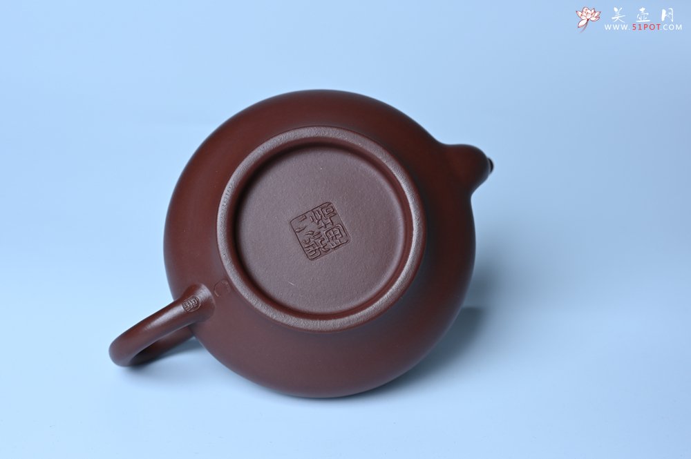 紫砂壶图片：油润黄龙山4号深井红皮龙 全手工摹顾景舟高虚扁 做工特好 - 宜兴紫砂壶网