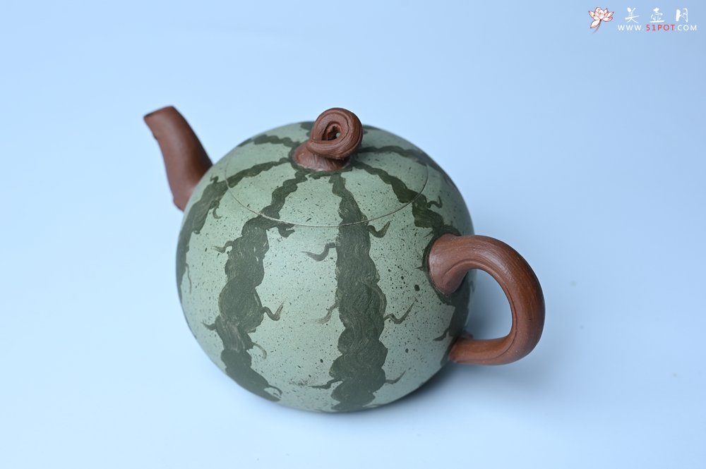 紫砂壶图片：美壶特惠 精致西瓜紫砂壶 茶人醉爱 - 宜兴紫砂壶网