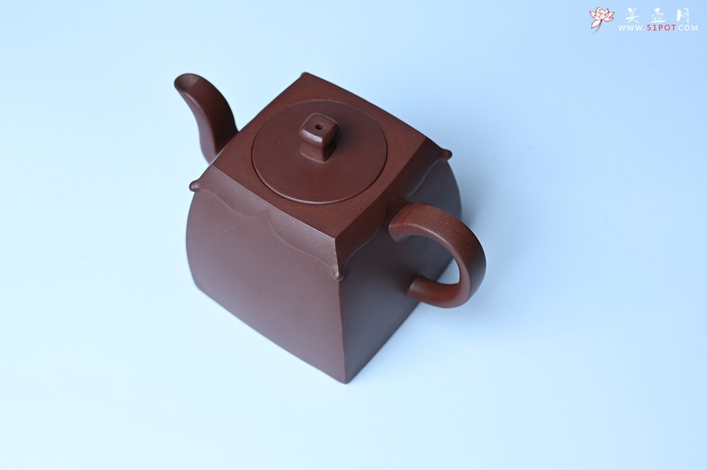紫砂壶图片：美壶特惠 精致四方圆口壶 造型新颖 - 宜兴紫砂壶网