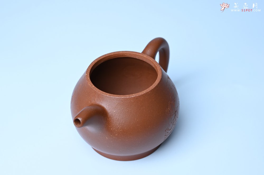 紫砂壶图片：美壶特惠 王老师 全手工红降坡泥潘壶 国助工 易轩 范小君徒杨志老师刻绘 装饰小富贵特文气 - 宜兴紫砂壶网