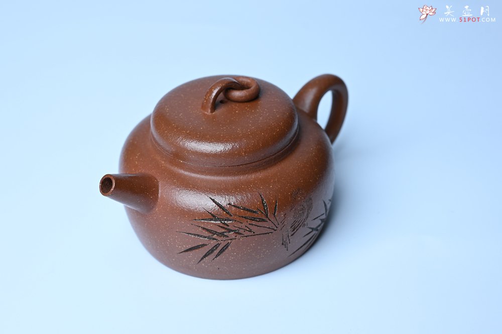 紫砂壶图片：美壶特惠 养过油润降坡泥圈钮德中壶 茶人醉爱 - 宜兴紫砂壶网