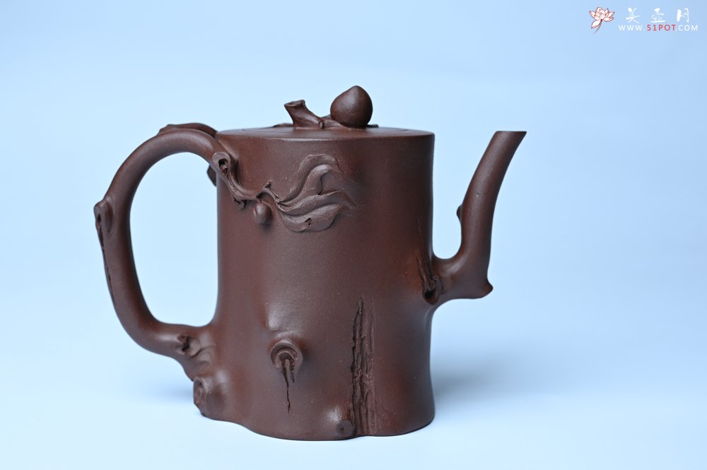 紫砂壶图片：潜力股赵老师 全手工秀雅桃桩 肌理自然生动 - 宜兴紫砂壶网