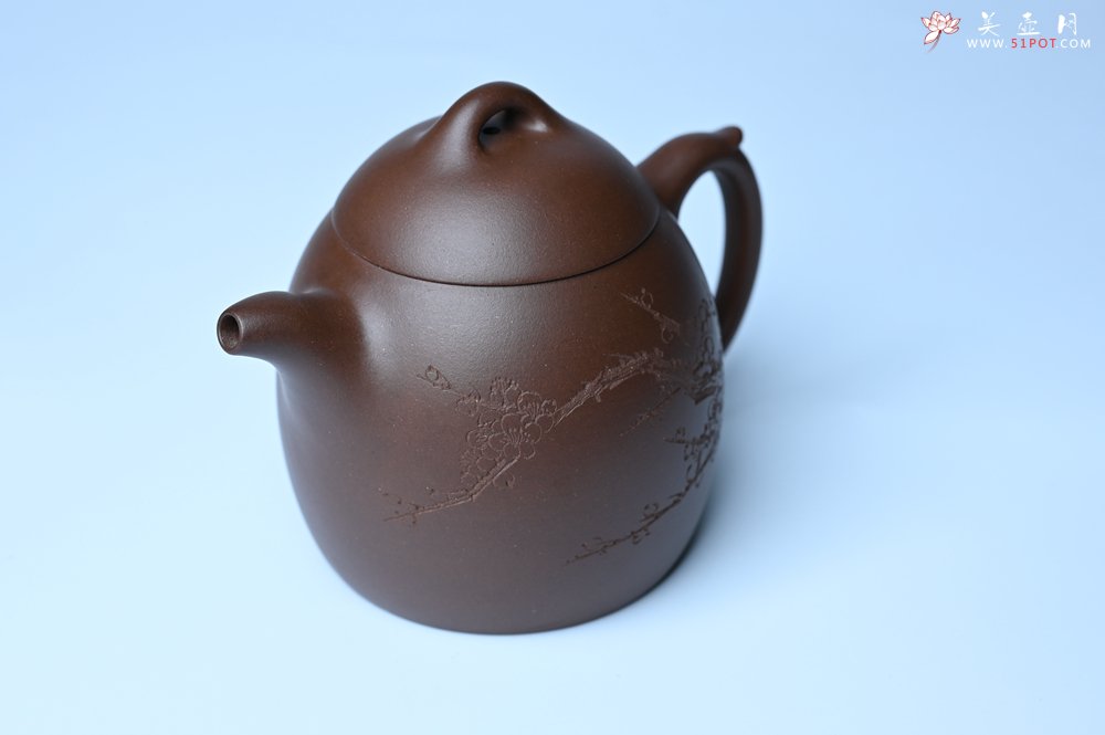 紫砂壶图片：美壶福利特惠 精致特好老紫泥秦权壶 刻梅花 特文气 - 宜兴紫砂壶网