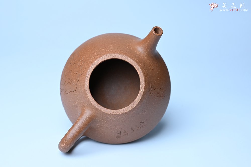 紫砂壶图片：油润五彩段泥 全手工薄胎子冶石瓢 难度大 骨肉匀挺 文气装饰罗汉图 无为 - 宜兴紫砂壶网