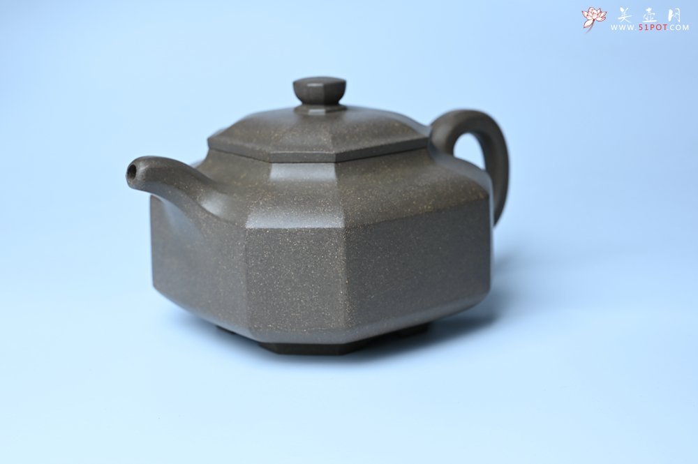 紫砂壶图片：实力派张海艳全手工蟹壳老青段泥精工八方侧角壶 气势磅礴 - 宜兴紫砂壶网